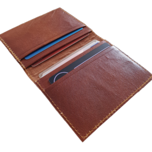 Ręcznie robiony mały i elegancki portfel skórzany card holder z naturalnej skóry koziej